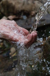 Geringer Wasserverbrauch - Nachhaltige Fonds achten auf Firmen mit geringem Wasserverbrauch und profitieren in vielem in der Corona-Krise