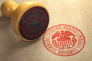 Fed-Stempel zu sehen - Geldpolitik verunsichert die Märkte