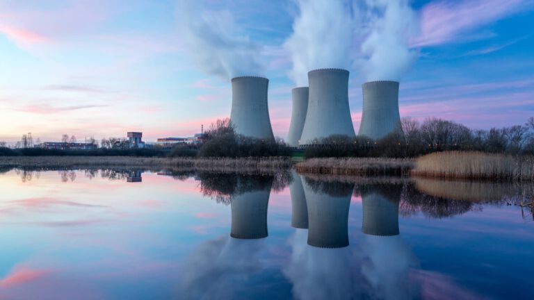 Atomkraftwerk zu sehen - Atomkraft in nachhaltigen Geldanlageprodukten - nein danke